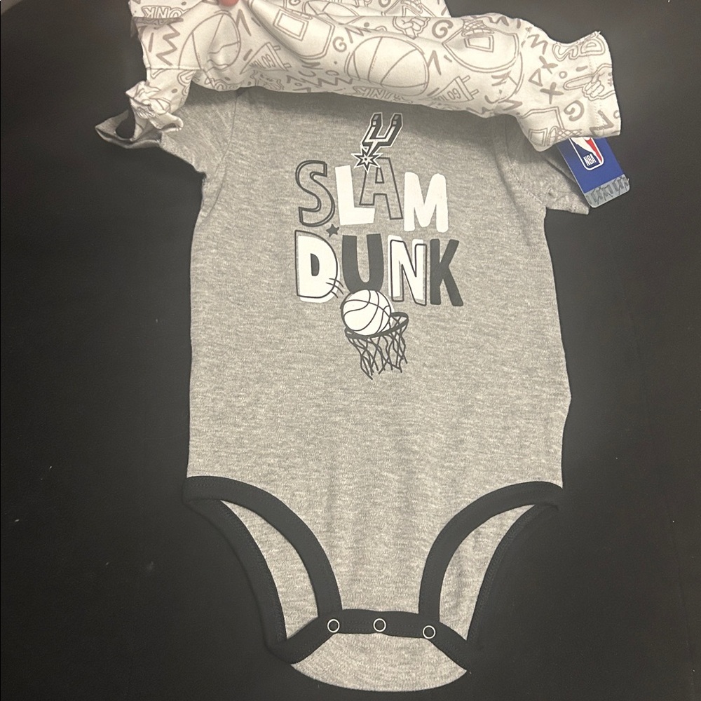 NBA Black and Gray Spurs Baby Onesie Set - Picture 3 of 3